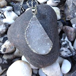 Halsband - Pendant Agate Cystal Necklace Halsband - Pendant Agate Cystal Necklace